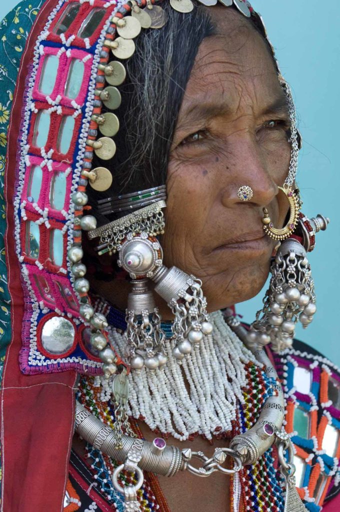 pure-india-stammen-lambadi-vrouw