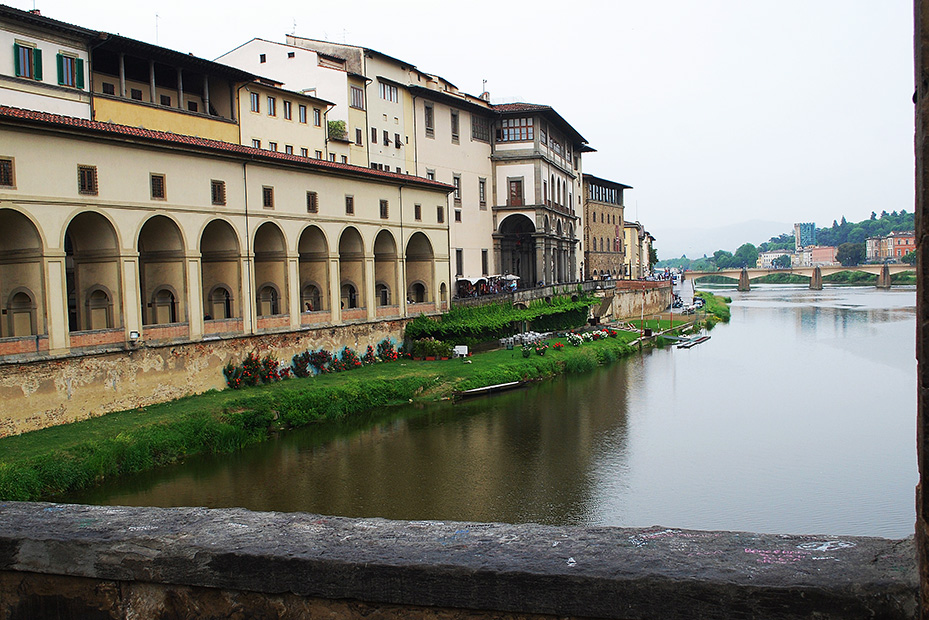 florence-corridor-vasari