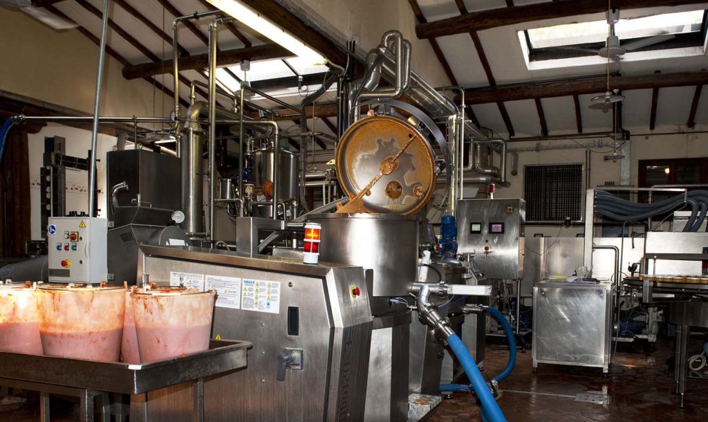 italië-fatorria-la-vialla-sauzen-fabriek