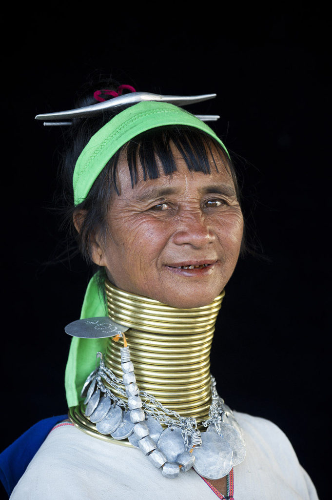 myanmar-loikaw-padaung-vrouw-sieraden