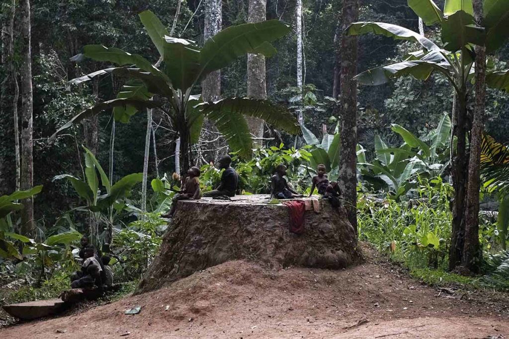 kameroen-baka-pygmeeën-tribes-kinderen