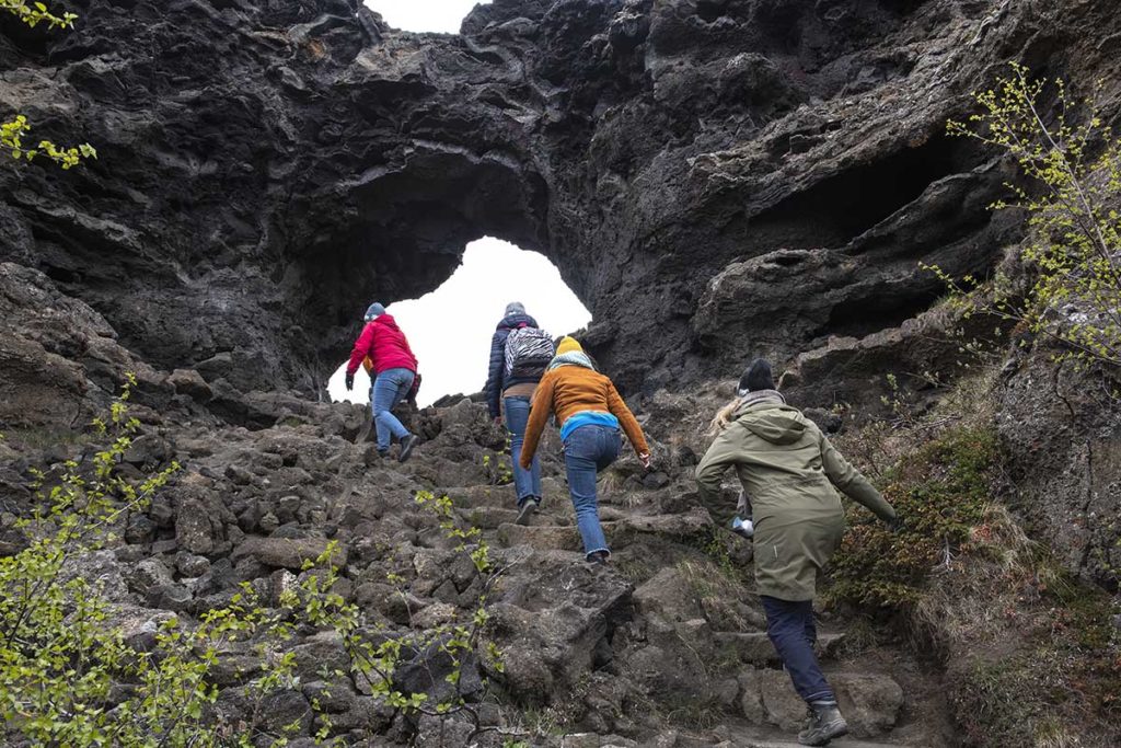 ijsland-noorden-dimmuborgum-wandelen
