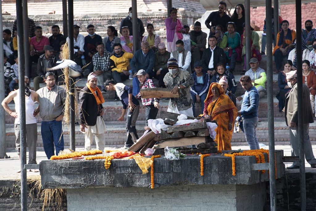 nepal-pashupatinath-crematie