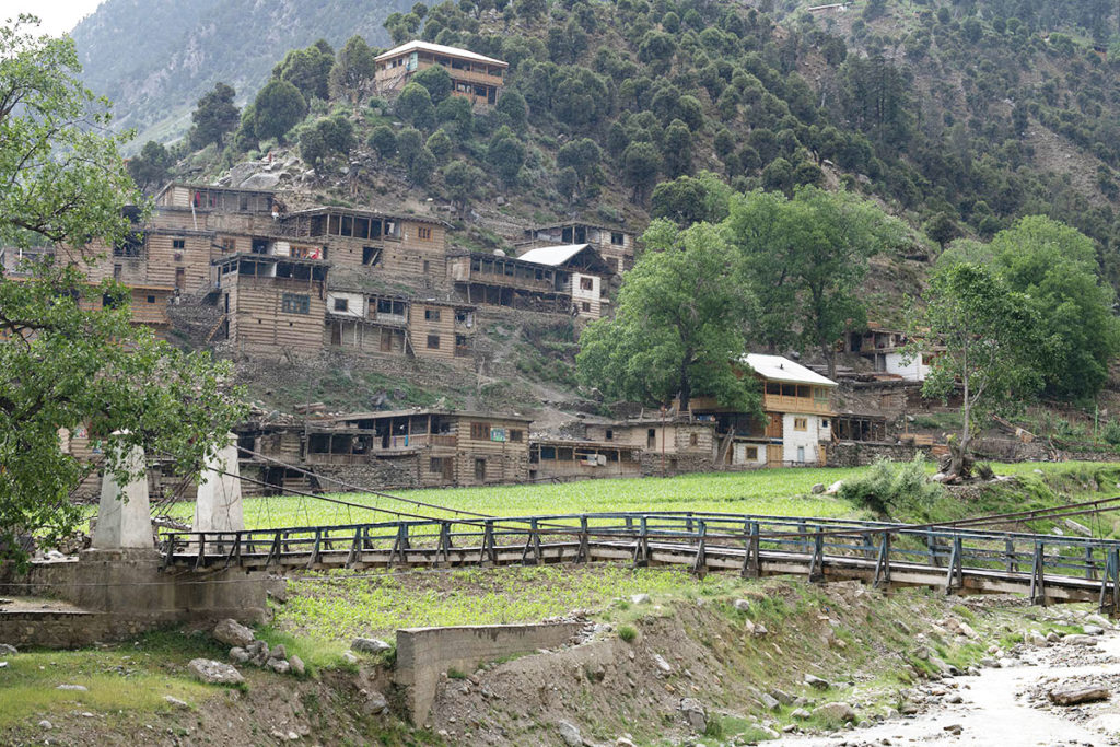 nuristan-kalash-pakistan-henk-bothof