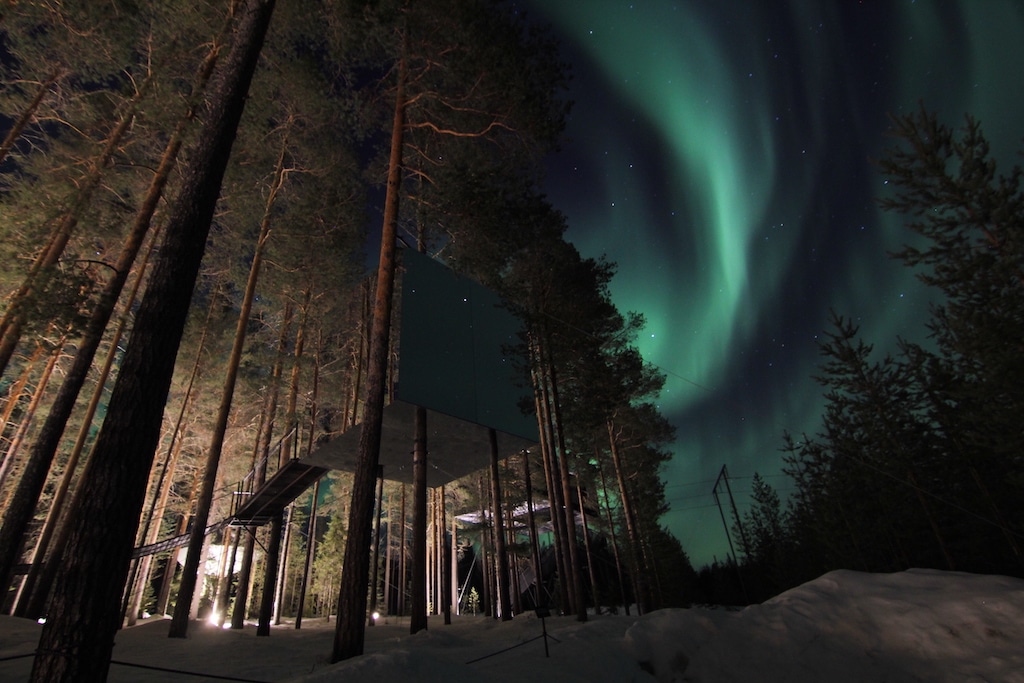 aurora-mirrorcube-aurora-zweden