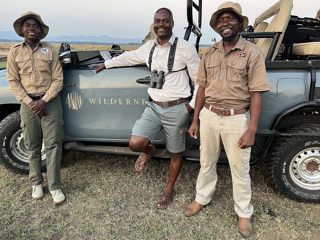 portret-painted-dog-conservation-en-gids-wilderness-mana-pools-henk-bothof