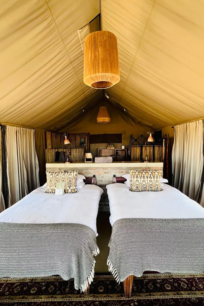interieur-tent-davisons-wilderness-hwange-angelique-van-os