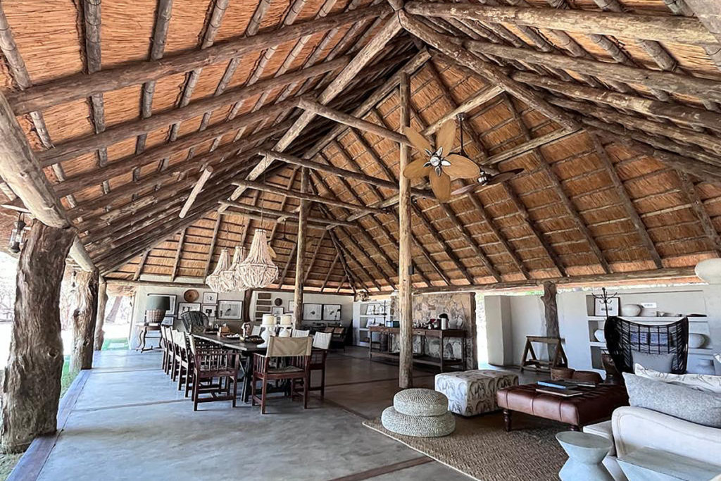 lodge-wilderness-chikwenya-angelique-van-os