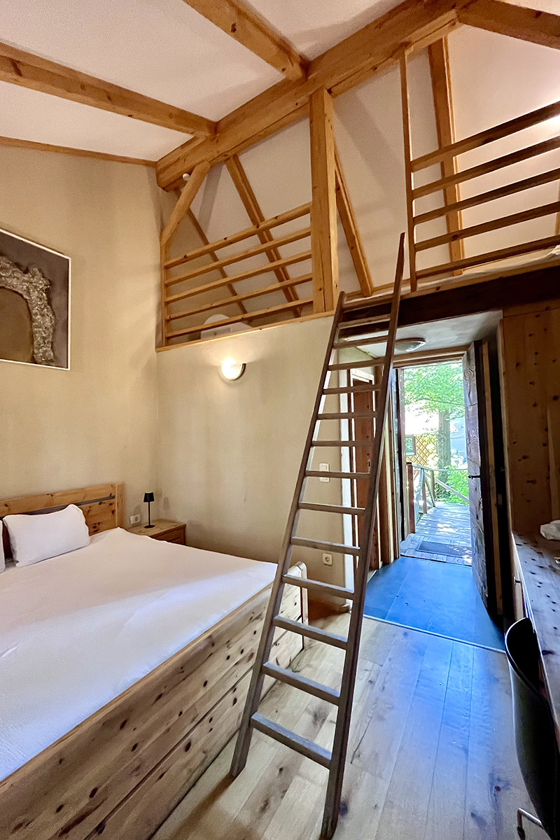 interieur-boomhut-na-skaluc-avo