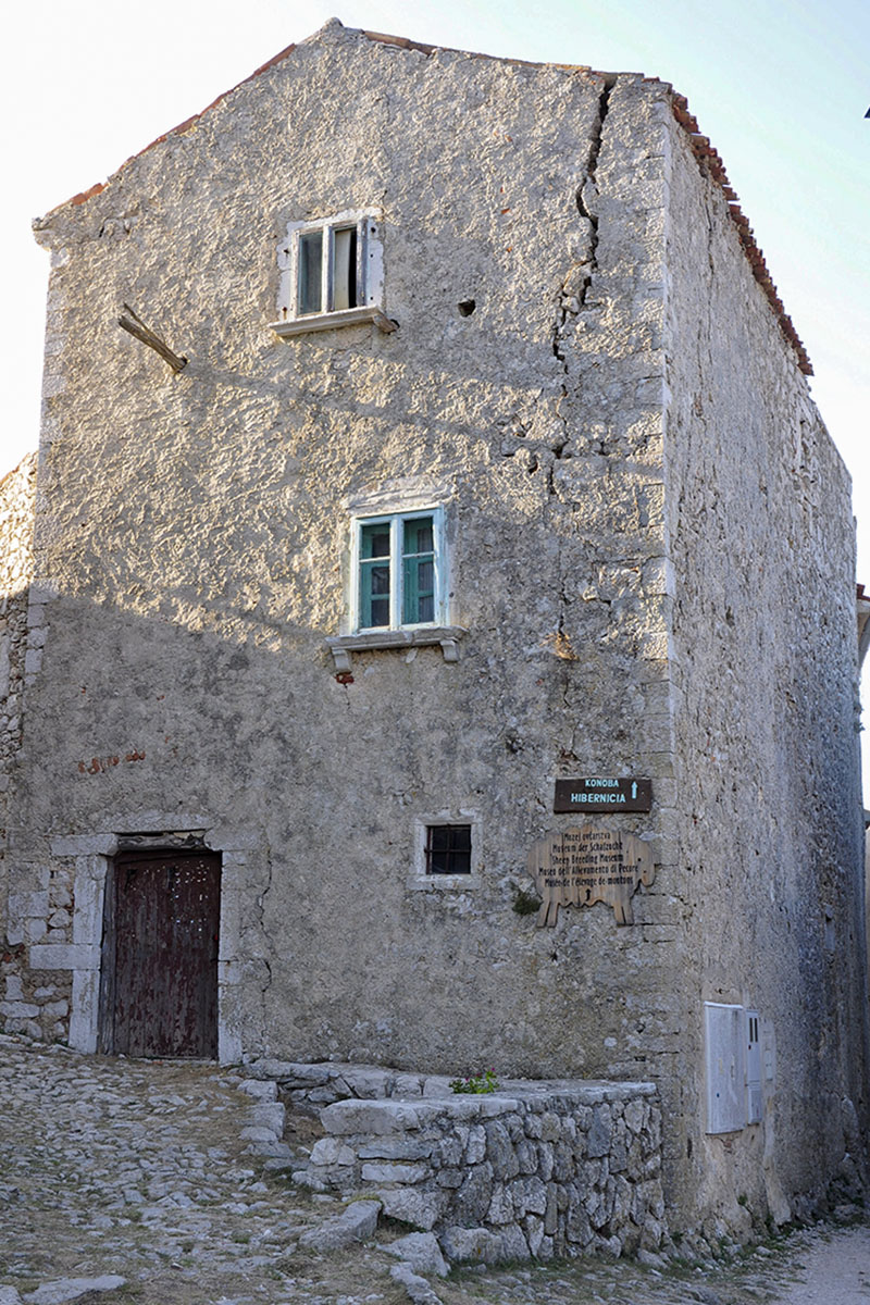 huis-lubernice-cres-angelique-van-os