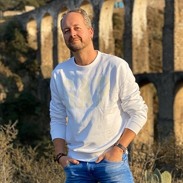 serge-julien-portret